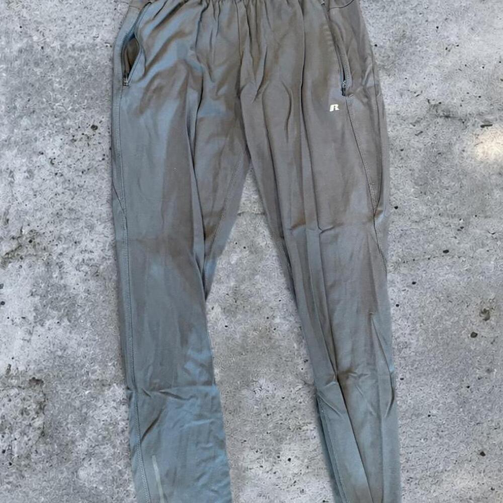 Russell Athletic Performance Pants – Men’s Medium